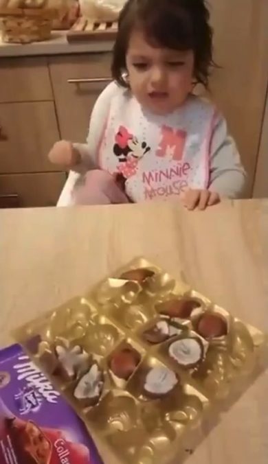 Bimba sconvolge tutti: snobba il cioccolato e preferisce i broccoli, da non crederci | video