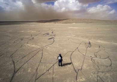 Swatch e Saype danno vita a opere effimere che catturano la meraviglia dell’universo