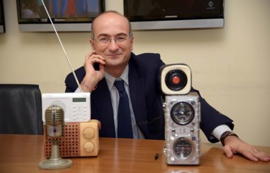 Via libera alle nomine dei direttori Tg Rai, tra mille polemiche