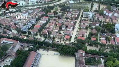 Emergenza maltempo in Emilia Romagna, le immagini viste dall’elicottero dei carabinieri | video