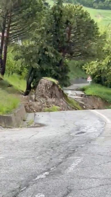 Maltempo in Emilia Romagna: frana a Sasso Marconi | video