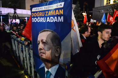 Elezioni Turchia: Erdogan costretto al ballottaggio