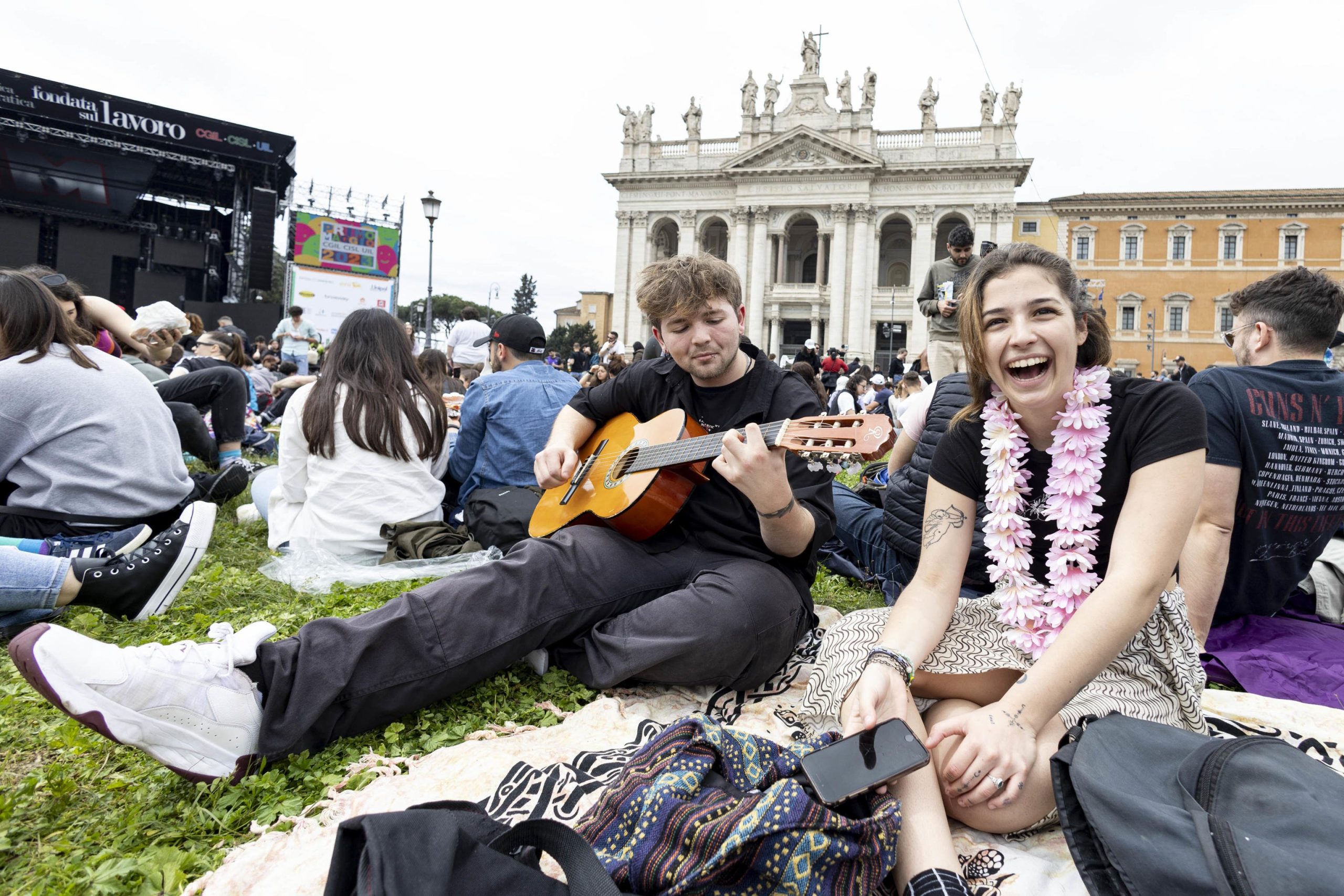 In Italia gli adolescenti sono i più soddisfatti; la fiducia cresce del 5,9 per cento In Italia gli adolescenti sono i più soddisfatti; la fiducia cresce del 5,9 per cento