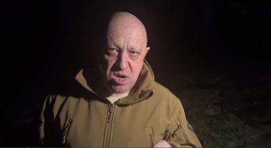 Dietro la rabbia sul volto di Prigozhin ci sono fallimento e paura