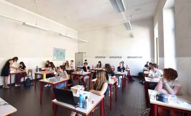 Senza i voti, non chiamiamola scuola