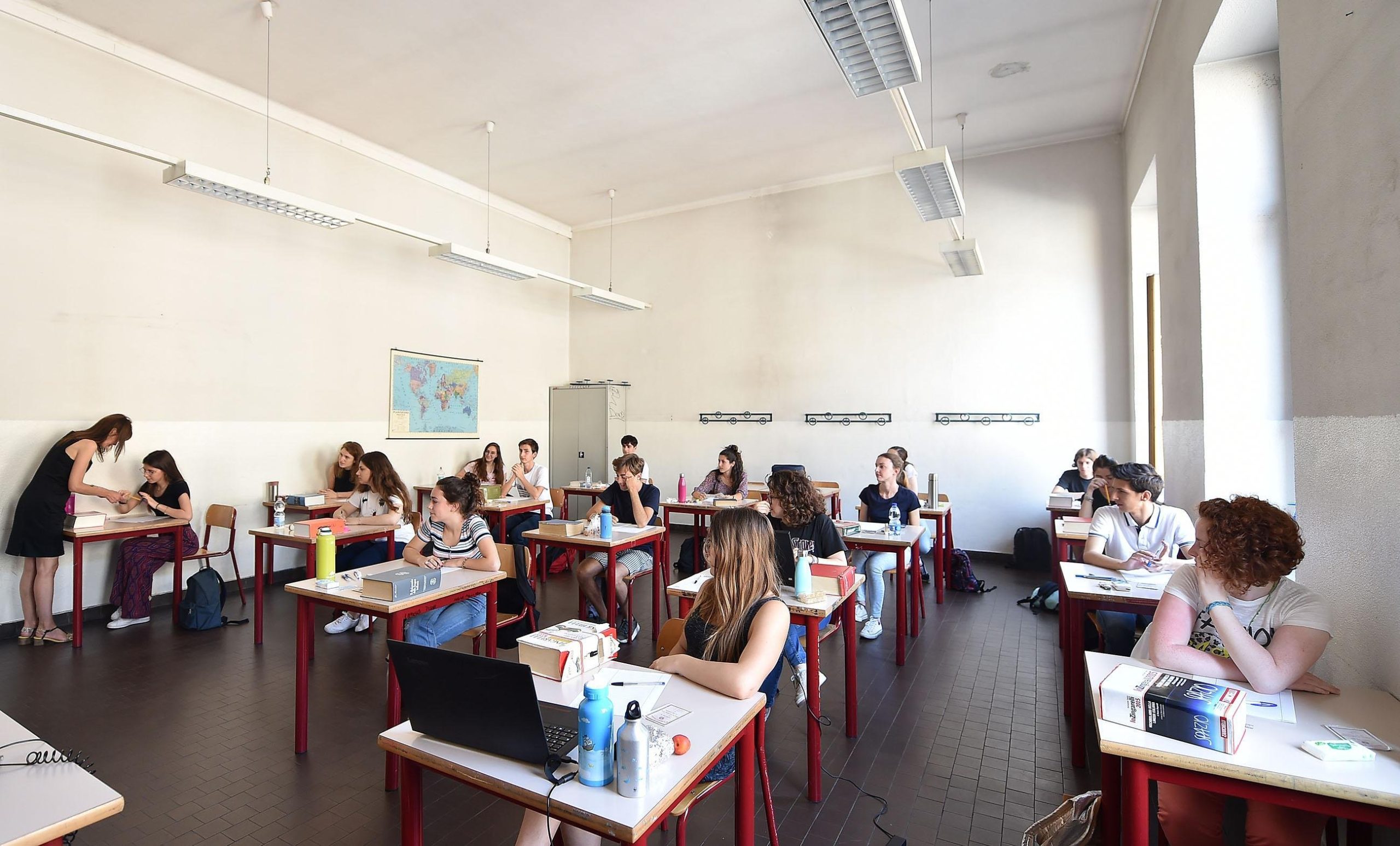 Senza i voti, non chiamiamola scuola Senza i voti, non chiamiamola scuola