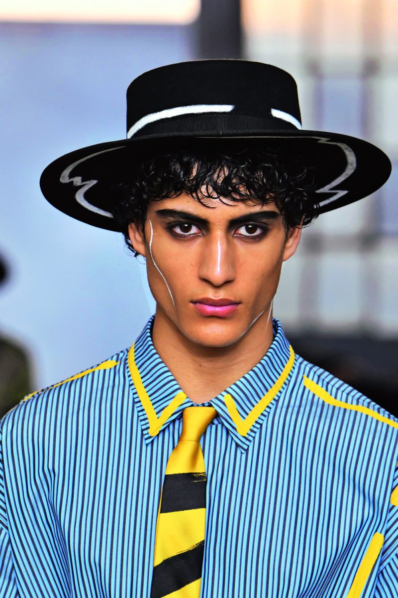 Cravatta e foulard, corsi e ricorsi della moda Cravatta e foulard, corsi e ricorsi della moda