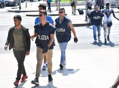 Polizia e telecamere sono inutili se non tolgono i clandestini dalle strade