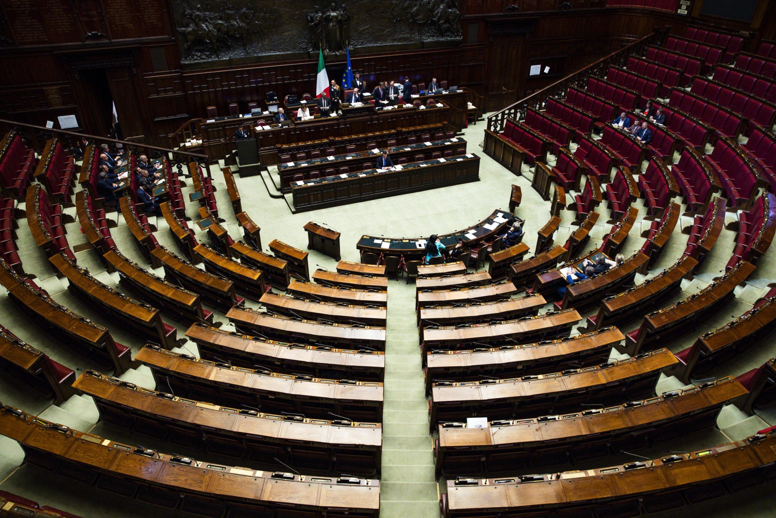 Mes, in aula la maggioranza presenta una sospensiva di 4 mesi