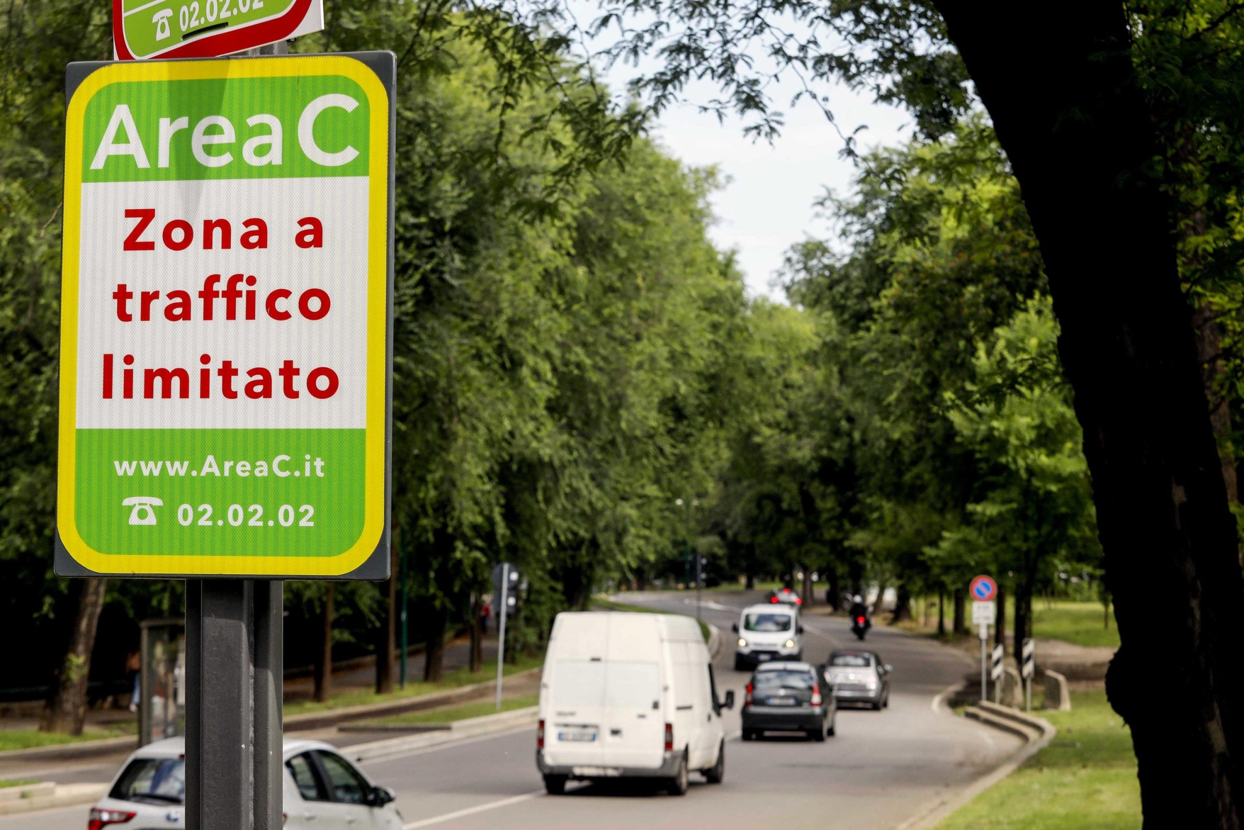 La mobilità a Milano secondo Sala: sempre più cara in nome del «green»