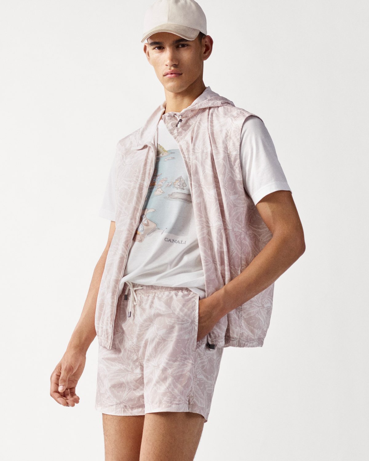 Galleria foto 'Beachwear style: sì all’eleganza al mare come in città' - foto 2