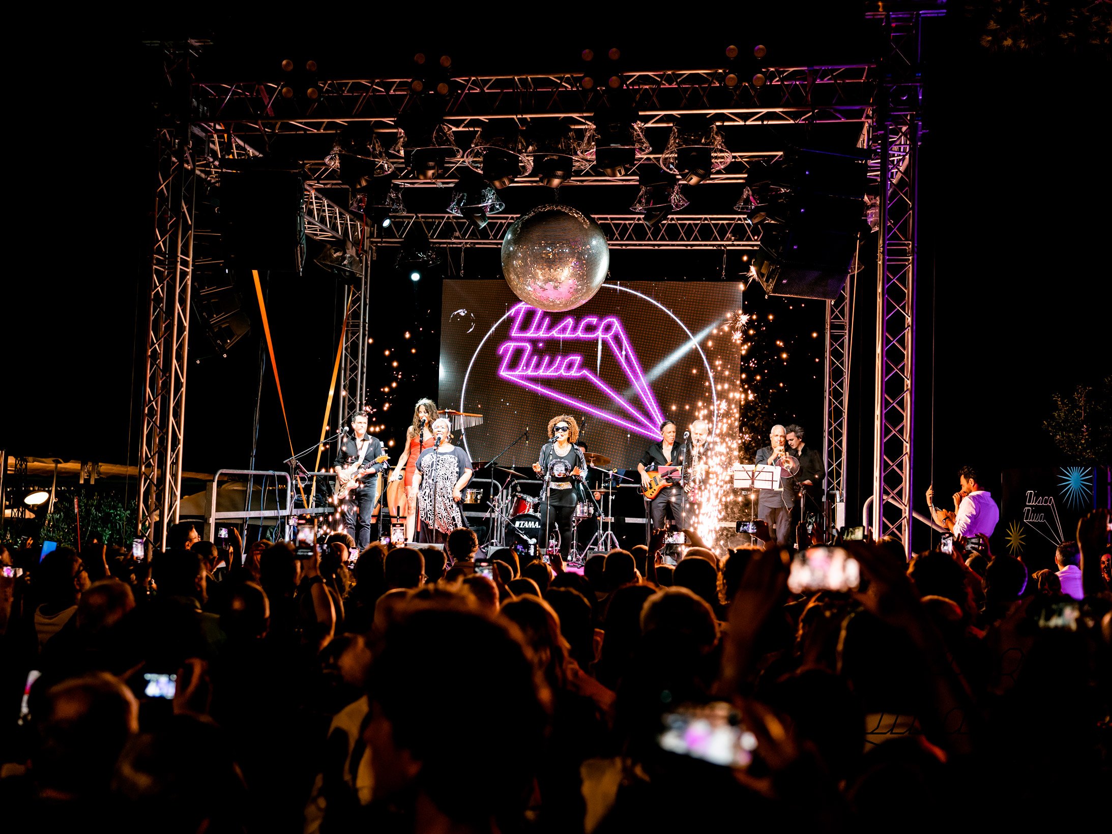 Le voci degli Chic fanno rivivere l’eta dell’oro della disco music Le voci degli Chic fanno rivivere l’eta dell’oro della disco music