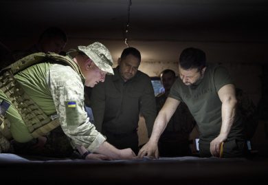 Zelensky: «siamo avanzati in tutte le direzioni»