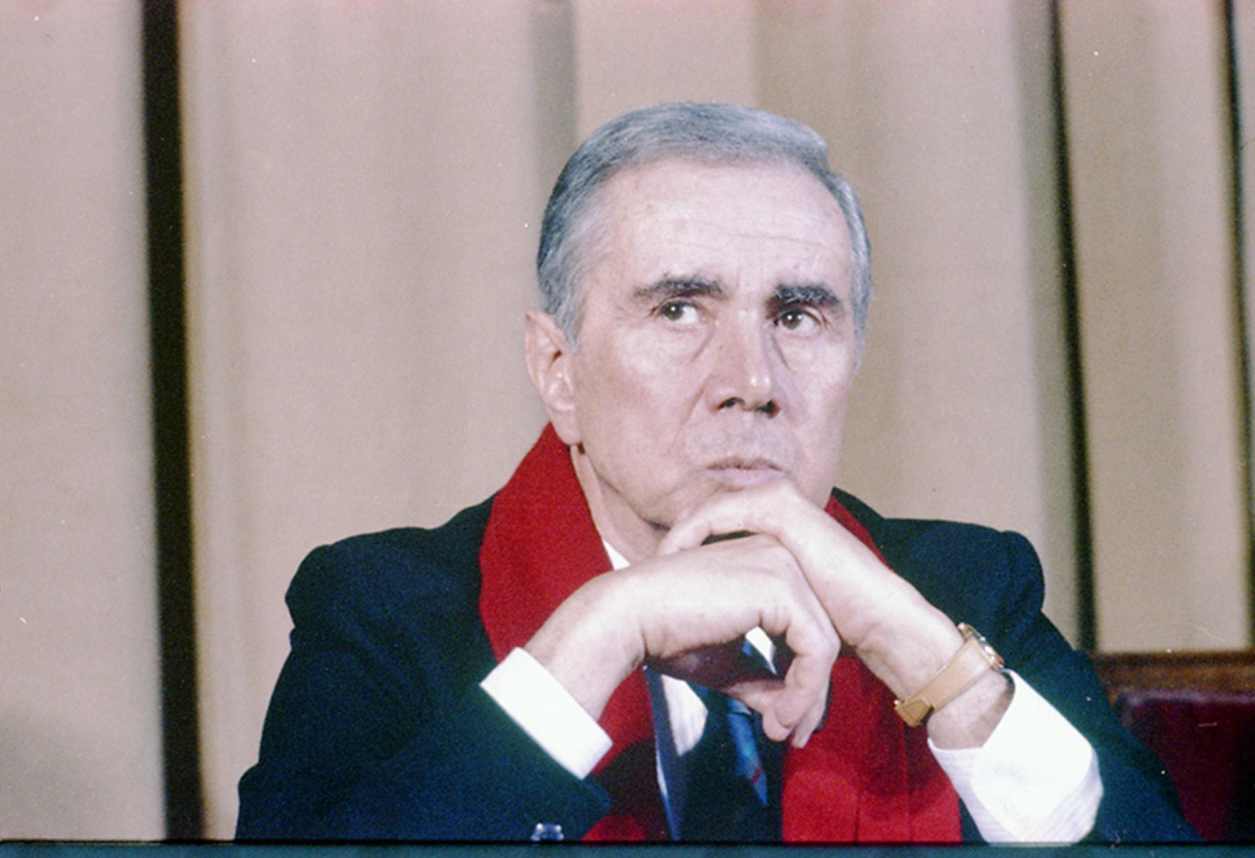 Più discrezione, Tortora Più discrezione, Tortora