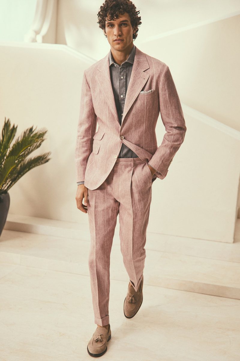 Quattro stili illustri di abbigliamento formale e artigianale lusso Quattro stili illustri di abbigliamento formale e artigianale lusso