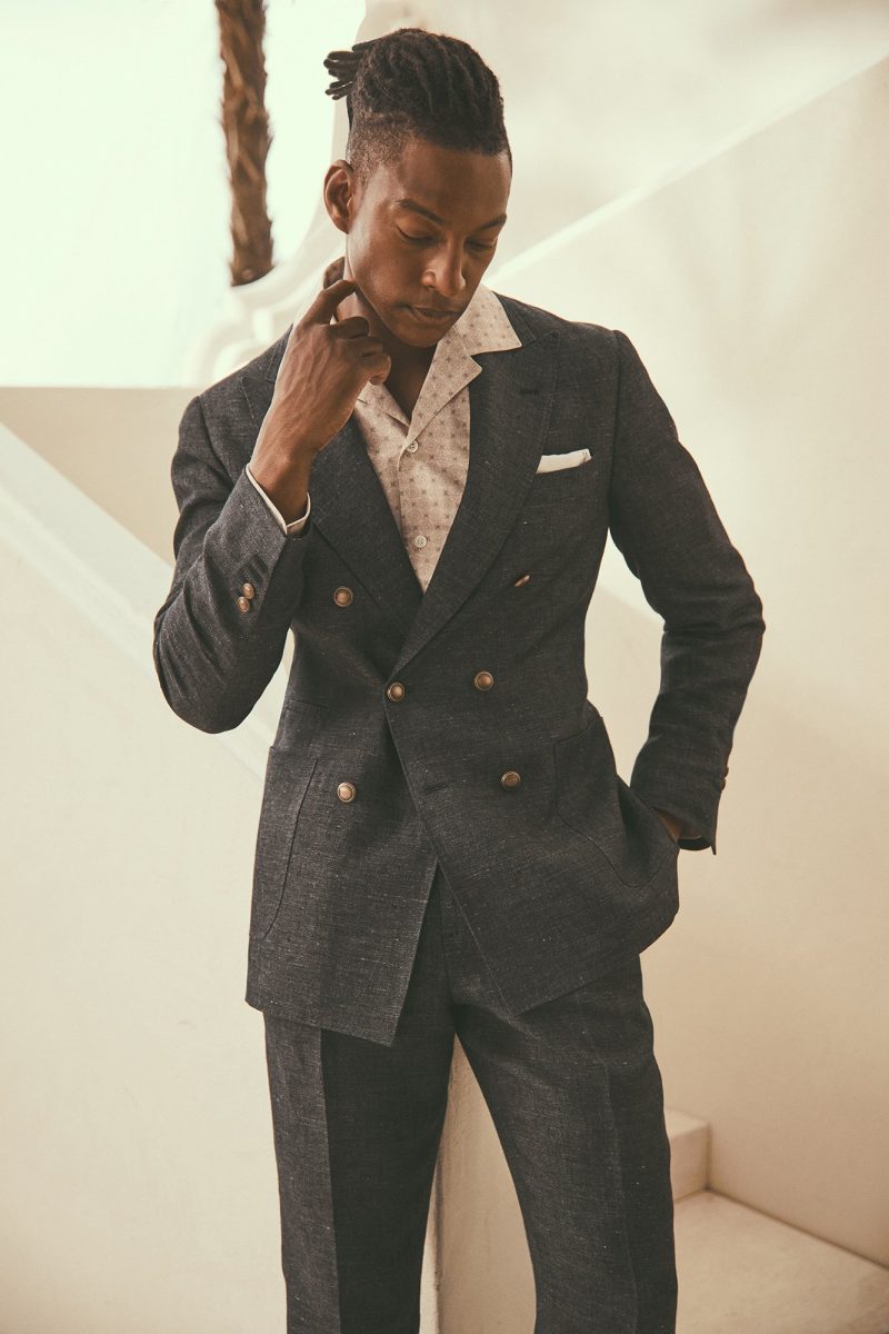 Quattro stili illustri di abbigliamento formale e artigianale lusso Quattro stili illustri di abbigliamento formale e artigianale lusso