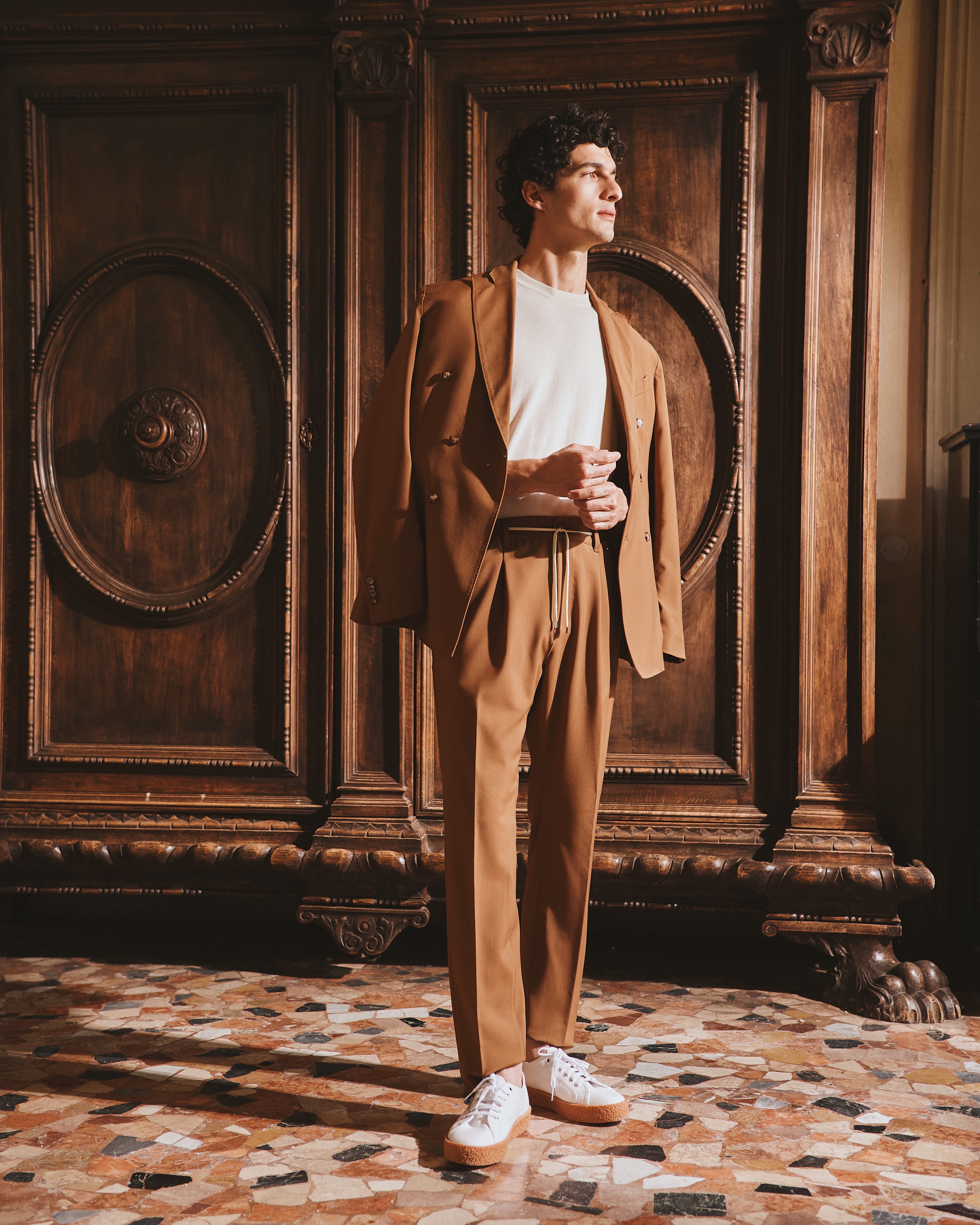 Pitti porta in scena una sartoria disinvolta e rilassata Pitti porta in scena una sartoria disinvolta e rilassata