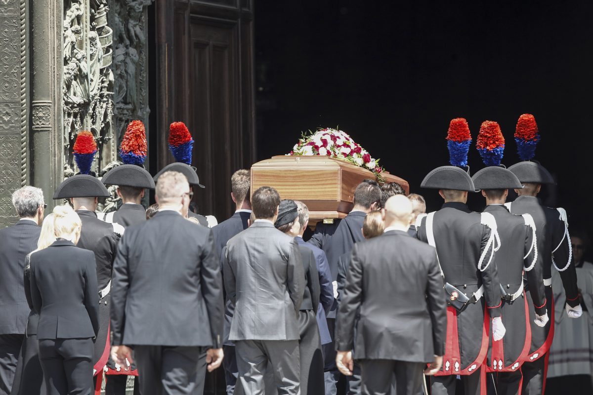 Galleria foto 'I funerali di Berlusconi. Le immagini' - foto 8