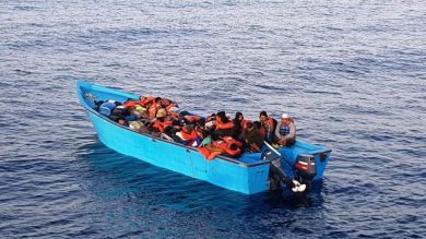 Naufragio migranti in Grecia: 750 a bordo e 600 possibili morti