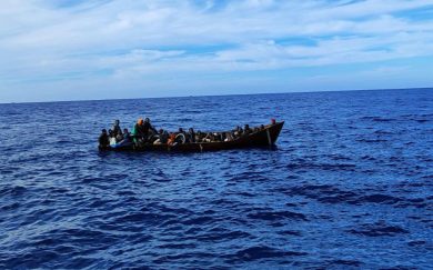 Arrivati 63 migranti a bordo di due barchini a Lampedusa