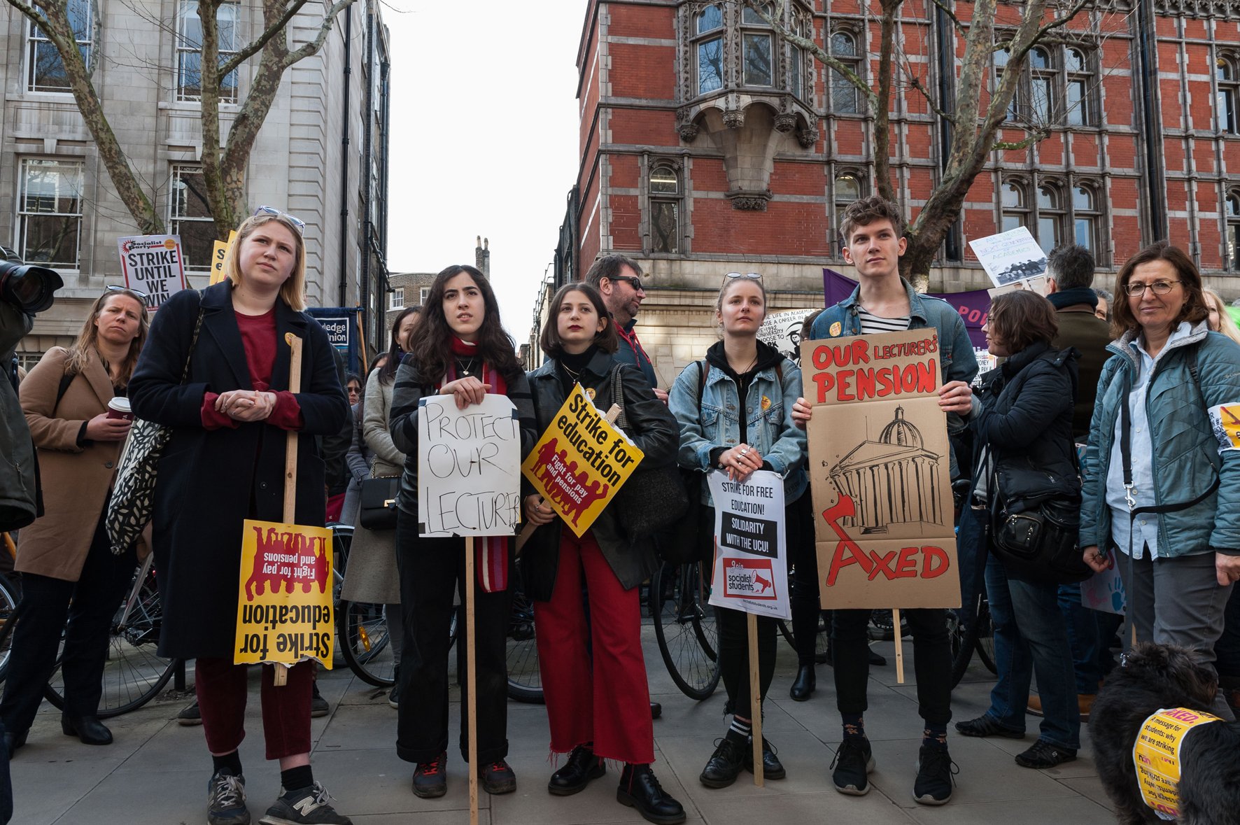 Niente casa né laurea, siamo inglesi