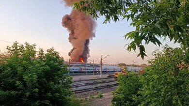 Attacco a deposito di carburante ad Ufa, in Russia | video