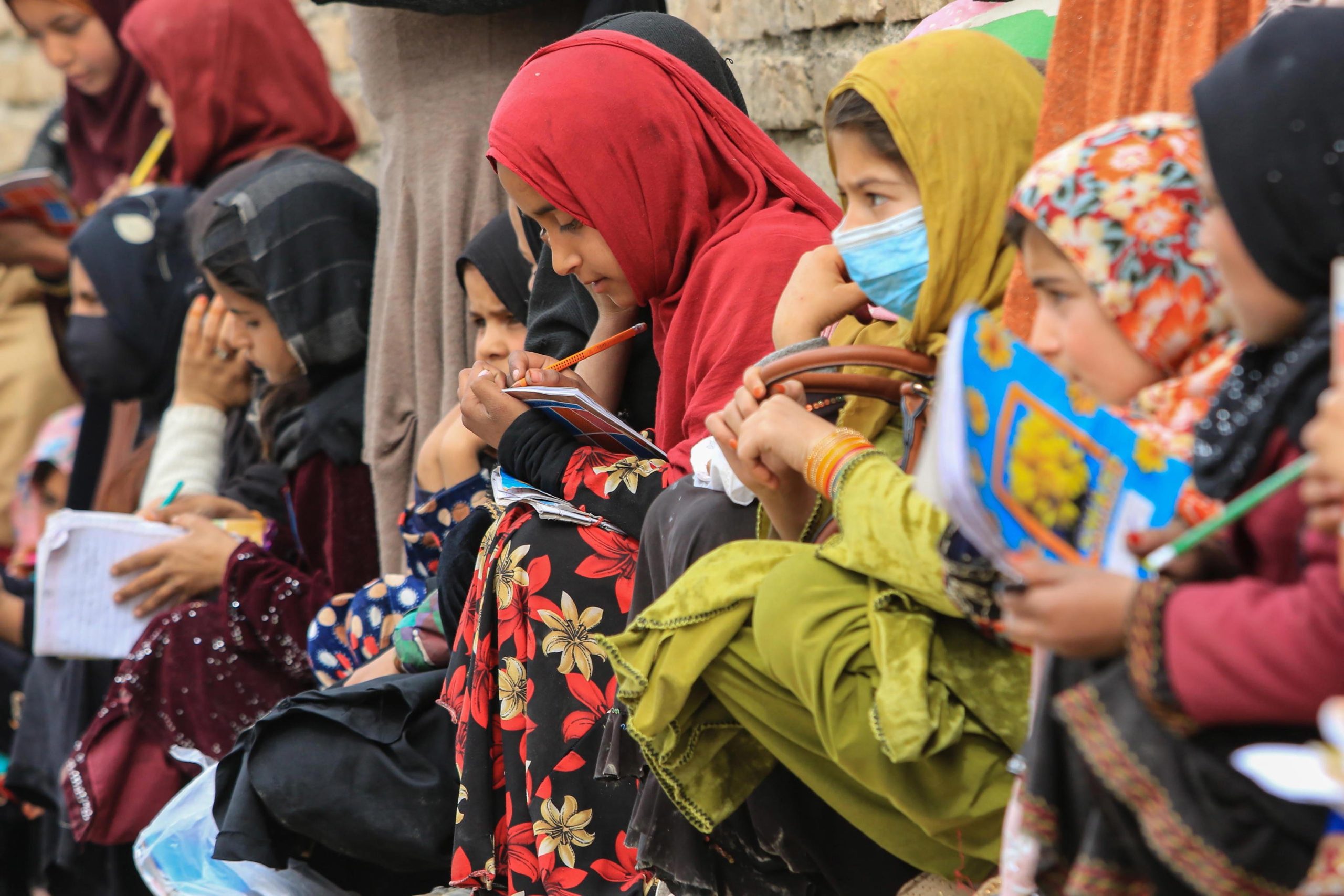 Afghanistan: 80 studentesse avvelenate