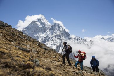 Troppa gente impreparata sull’Everest, dal 2024 potrebbe essere necessaria la “patente”