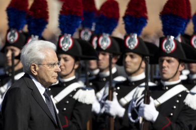 Mattarella: «Le Forze Armate, un patrimonio del paese»