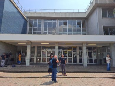 Troppa fretta nelle conclusioni sul giovane che ha accoltellato la sua professoressa