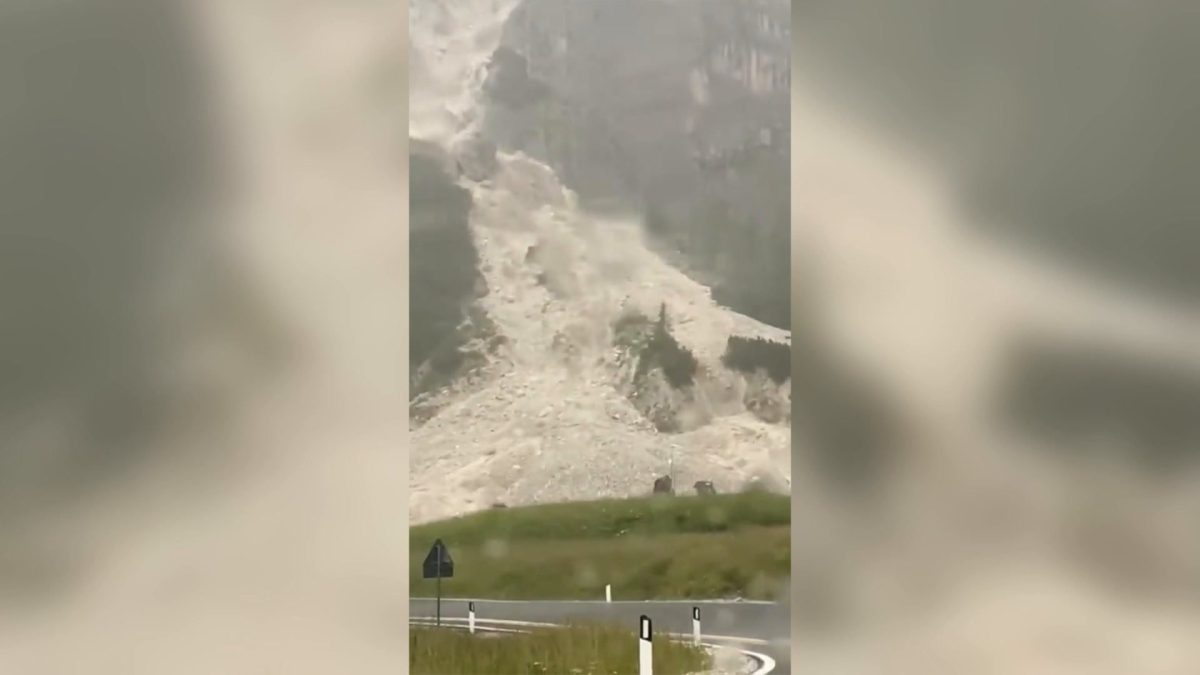 Maltempo: in Alto Adige forti raffiche di vento e una frana | video Maltempo: in Alto Adige forti raffiche di vento e una frana | video