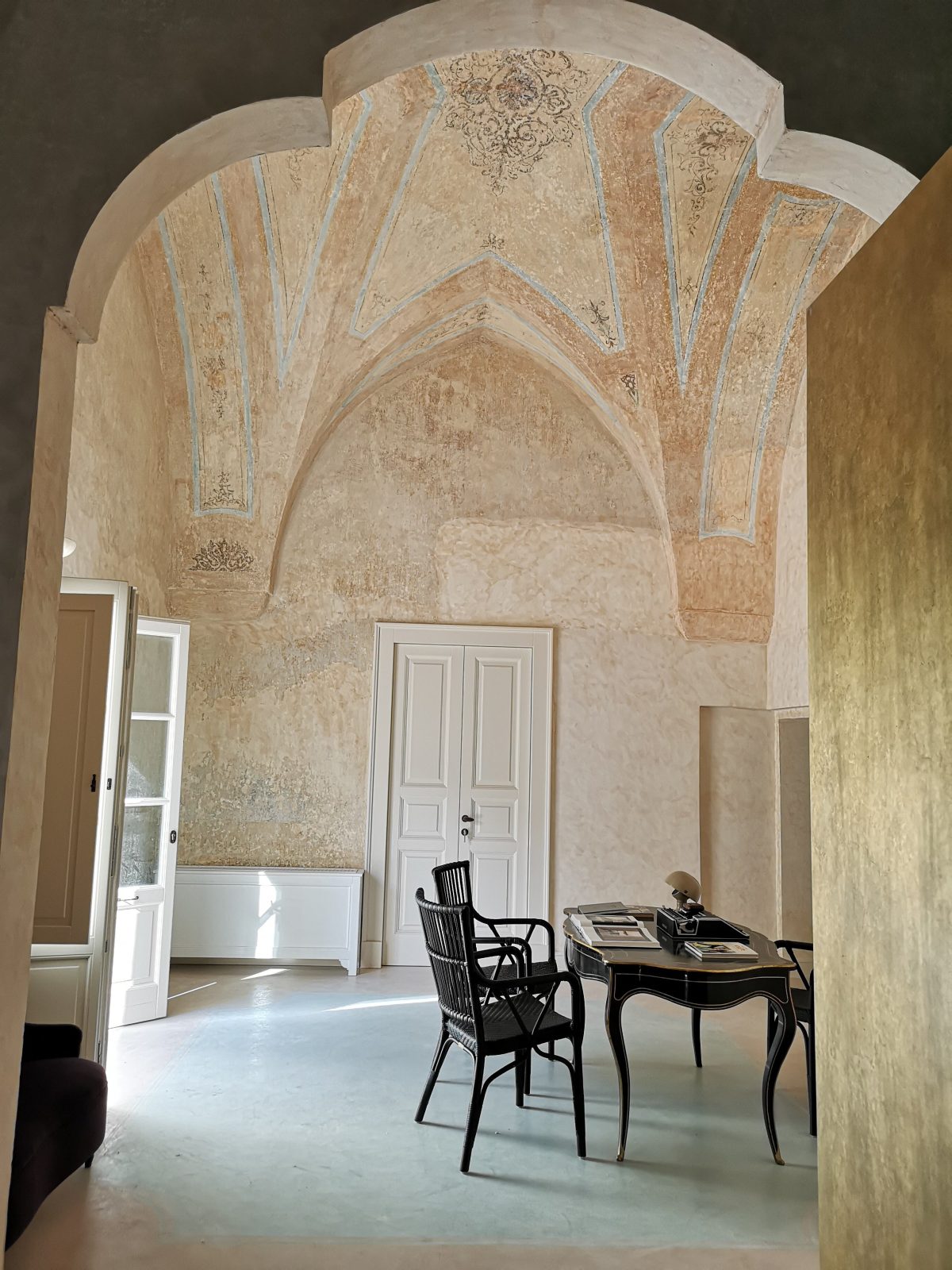 Galleria foto 'Guy Martin, un francese che ama e dona arte alla Puglia' - foto 3