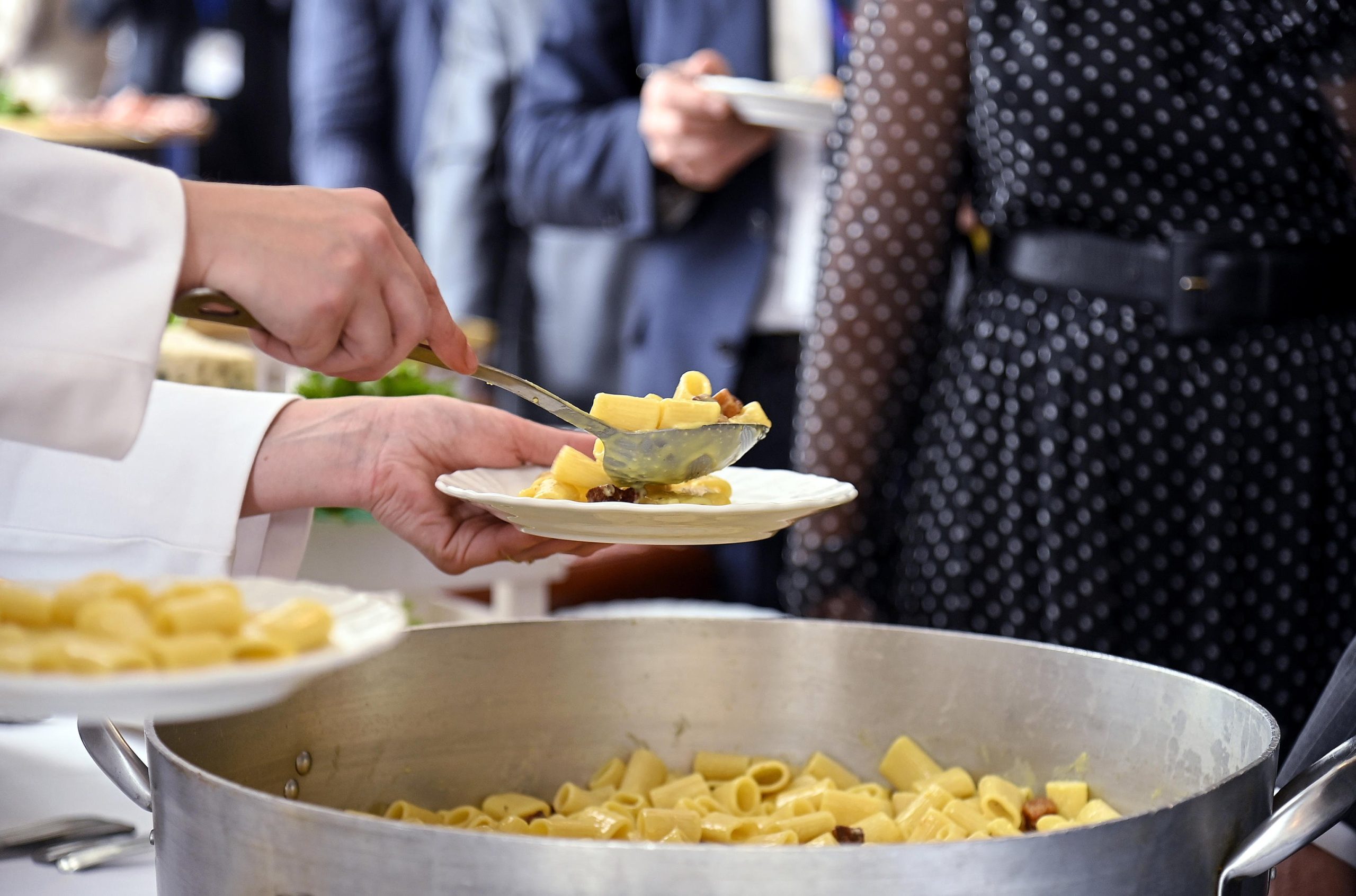 Come difendersi dalle intossicazioni alimentari in vacanza