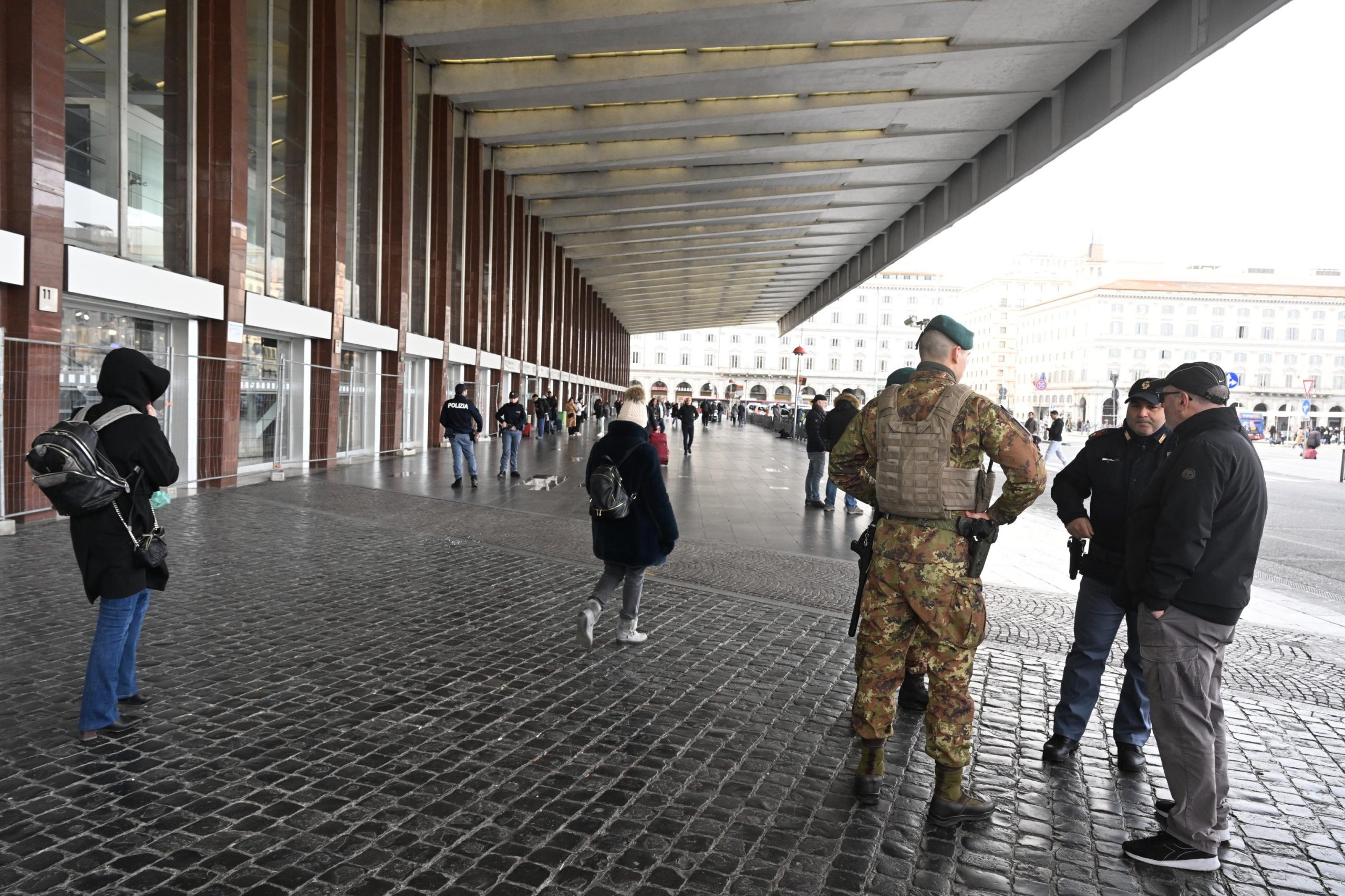 Turista accoltellata a Roma Termini: aggressore condannato a 7 anni e 4 mesi Turista accoltellata a Roma Termini: aggressore condannato a 7 anni e 4 mesi