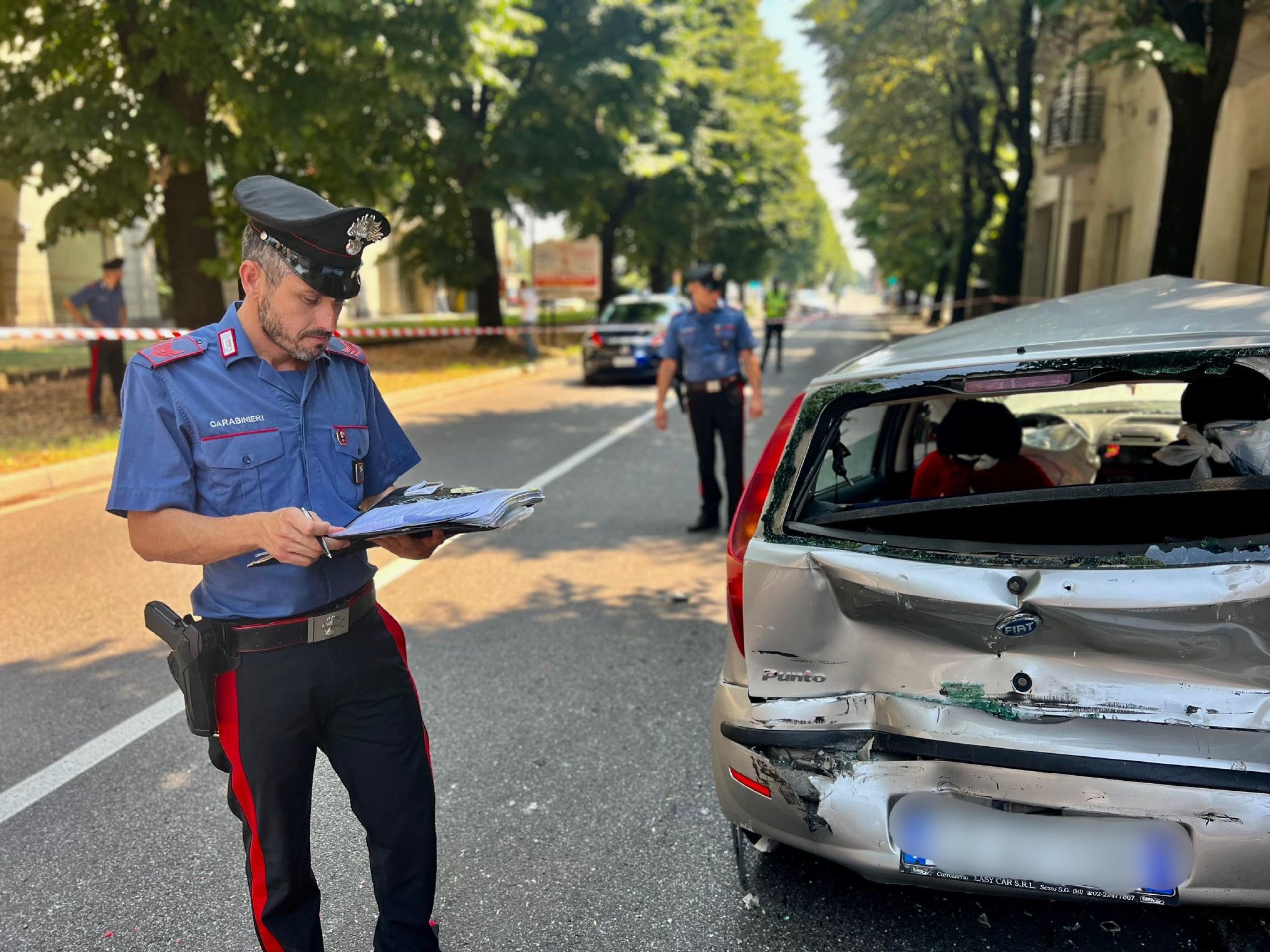Sparatoria in strada a Seregno: inseguono e feriscono un uomo