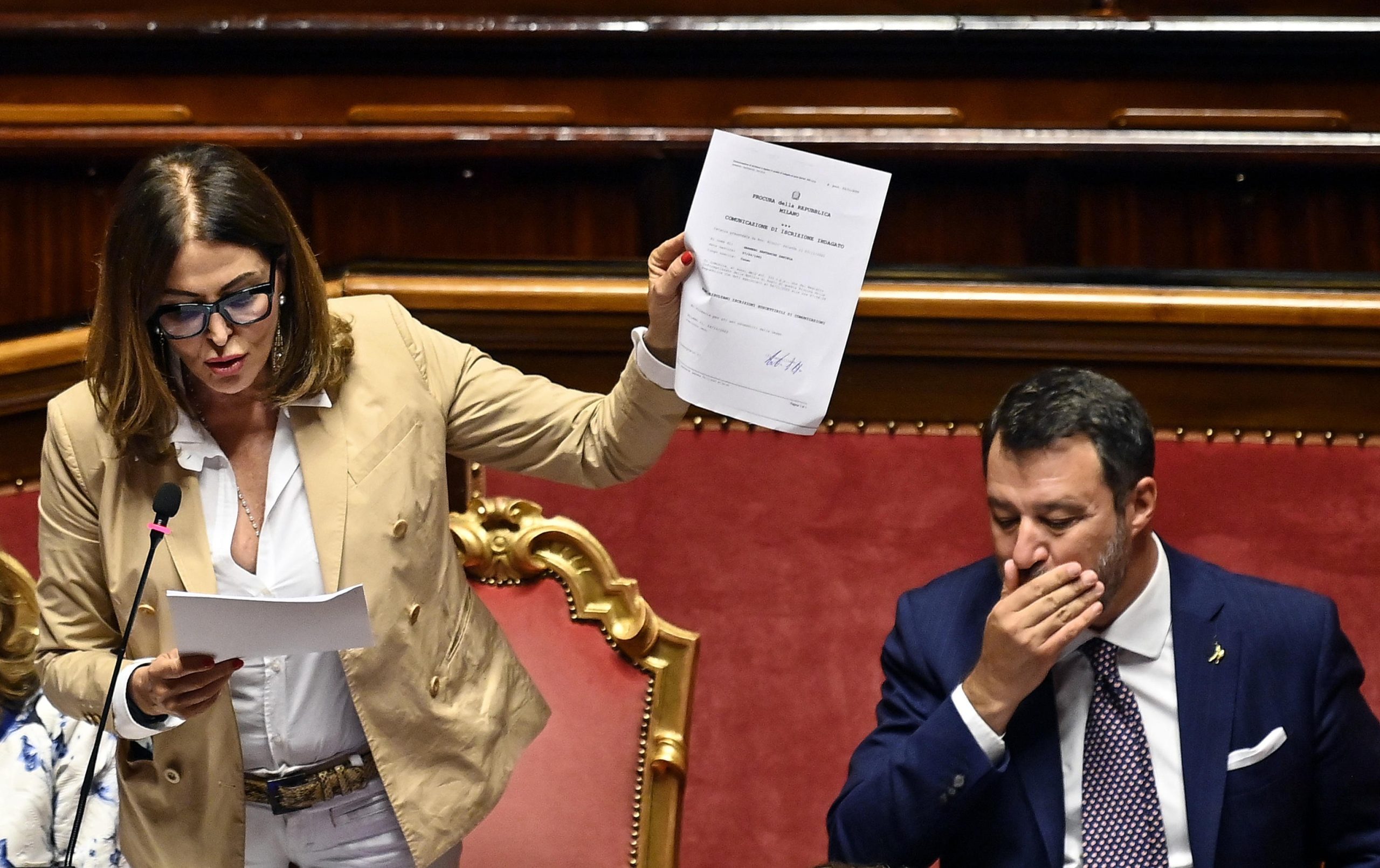 Santanché indagata da 8 mesi, ma i giudici non l’hanno ancora informata Santanché indagata da 8 mesi, ma i giudici non l’hanno ancora informata