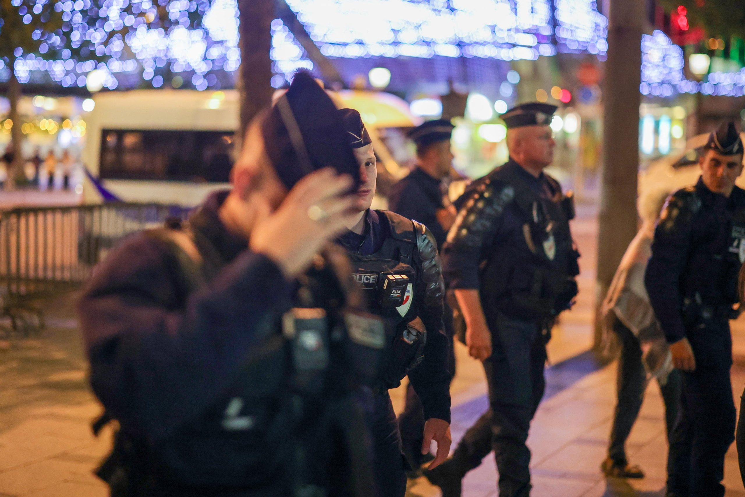 Francia, raccolta fondi: oltre 1 milione per l’agente e 210mila per Nahel