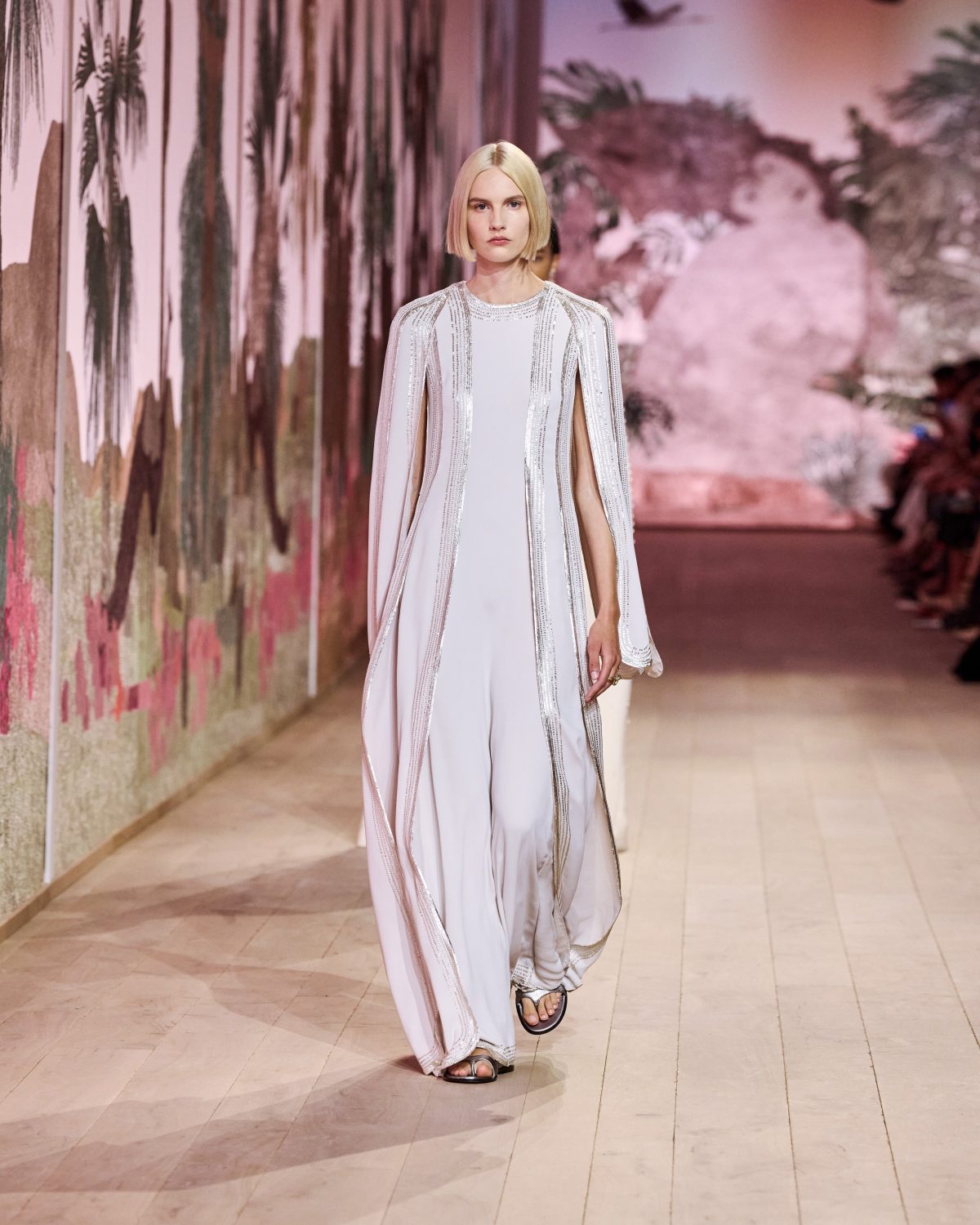 Galleria foto 'Dior, tra sottrazione e recupero di antiche maestrie' - foto 11