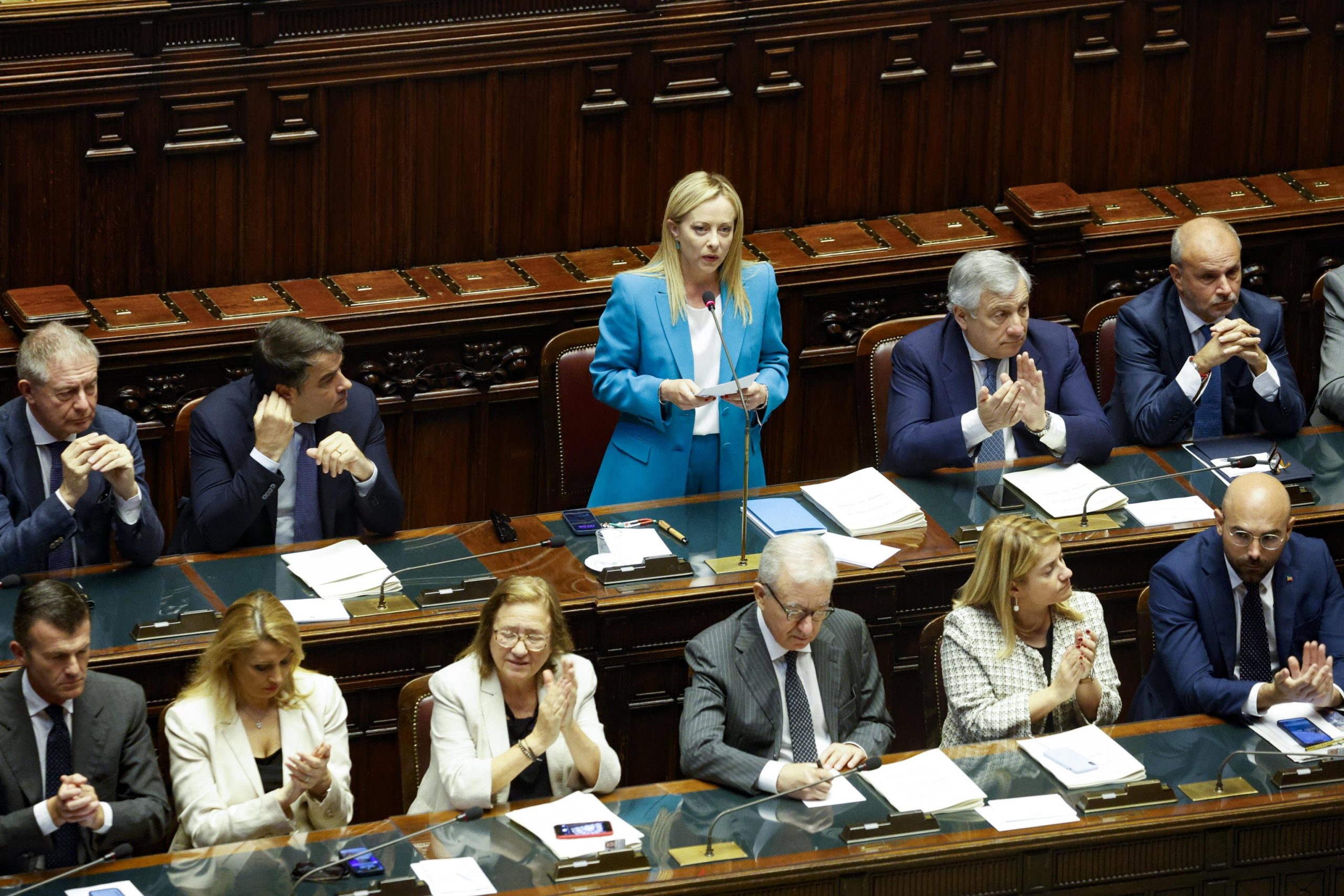 Meloni: «Il governo non si può permettere sprechi»