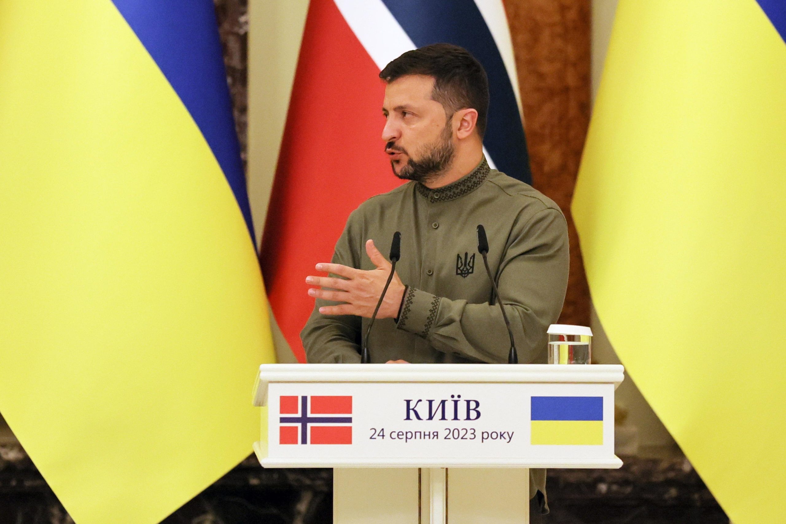 Zelensky: “Sulla Crimea possibile soluzione politica” Zelensky: “Sulla Crimea possibile soluzione politica”