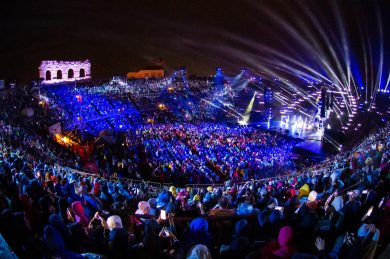 DIRETTA SOCIAL CON GLI ARTISTI SUI LORO ACCOUNT UFFICIALI SEGUI IL LIVE SUI PROFILI DI RTL 102.5 E RADIO ZETA