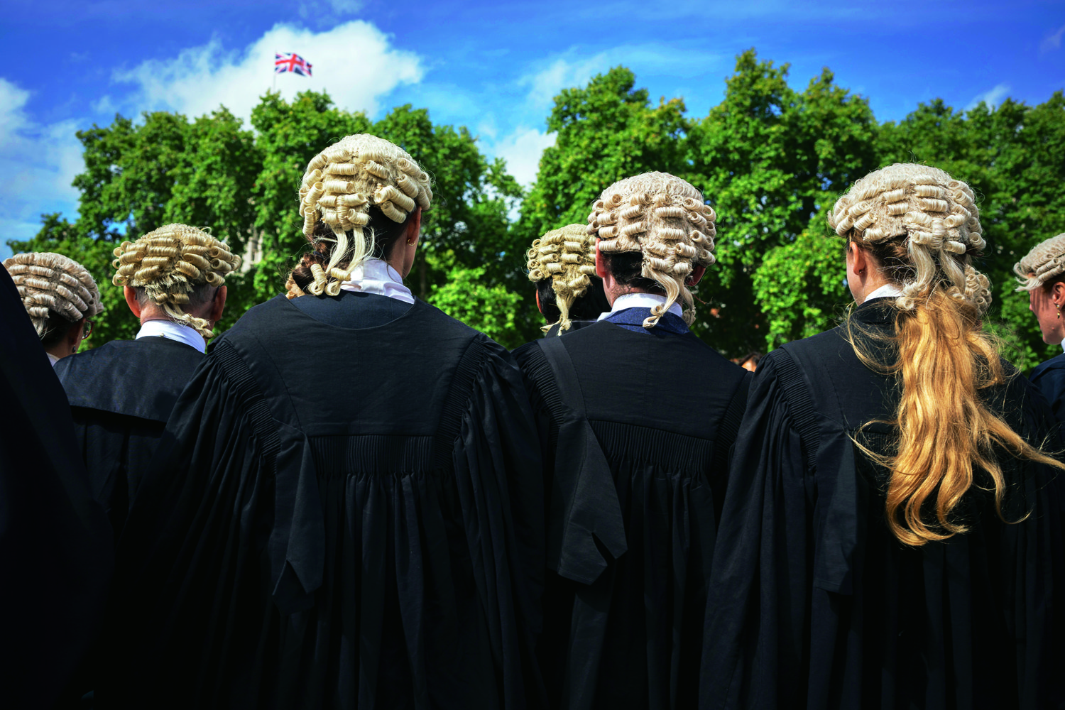 Migranti: i trucchi che costano cari agli avvocati di sua Maestà