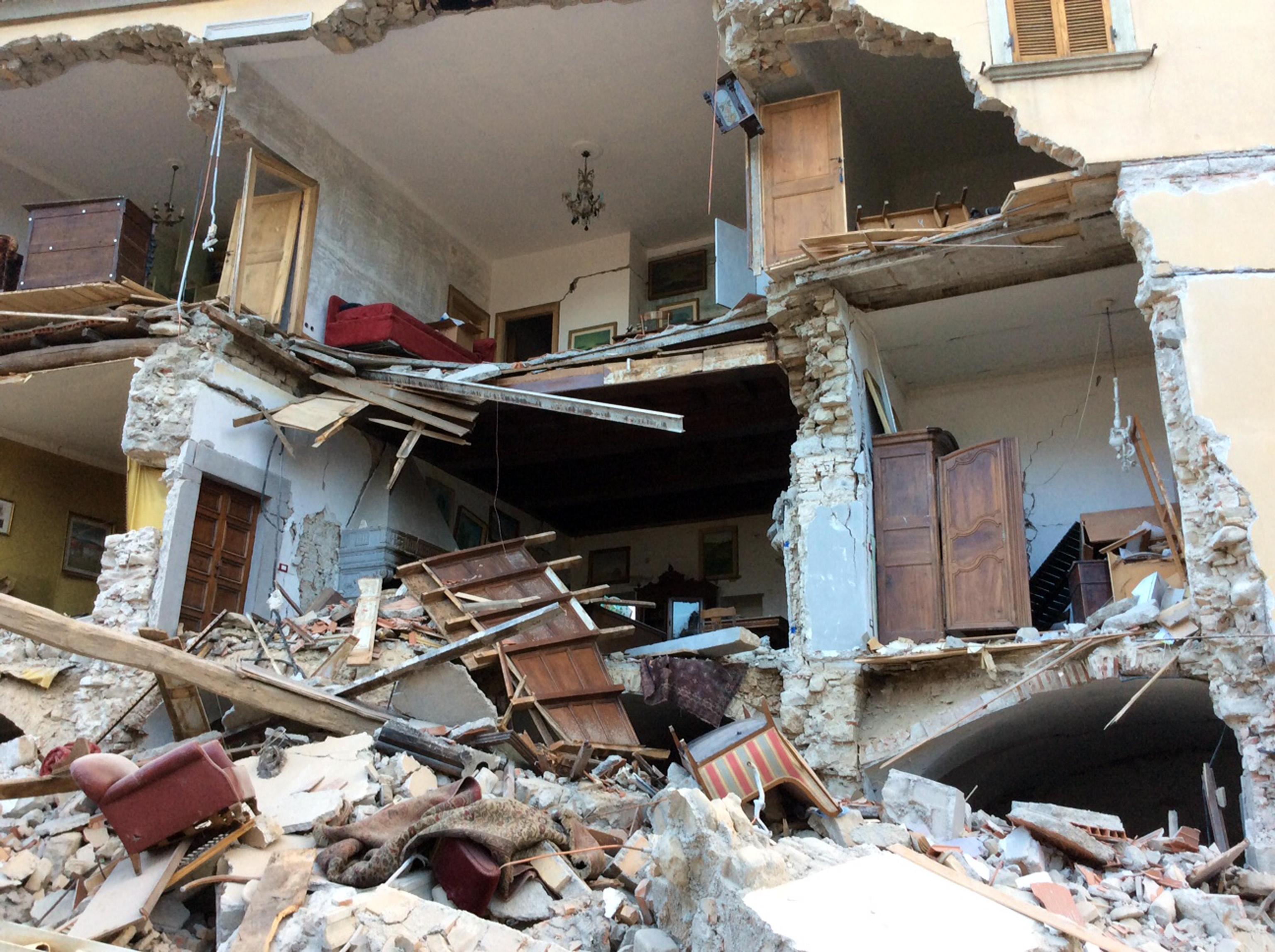 24 agosto 2016, Terremoto ad Amatrice | FOTO 24 agosto 2016, Terremoto ad Amatrice | FOTO