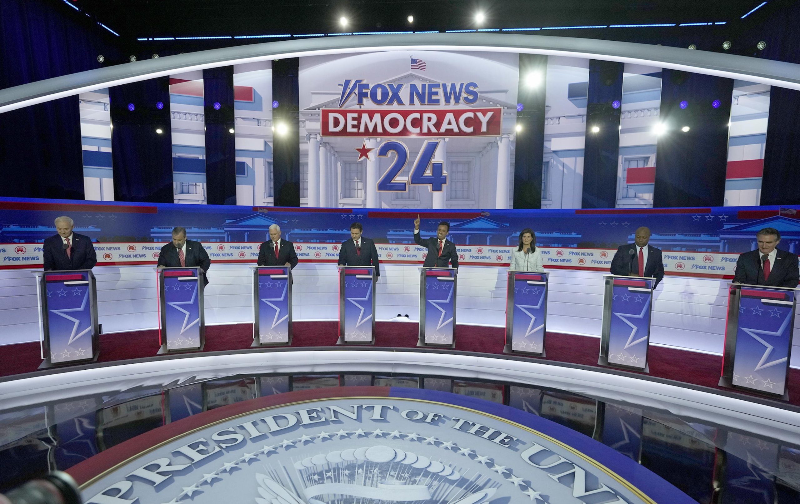 Usa 2024: il primo dibattito tra i candidati repubblicani Usa 2024: il primo dibattito tra i candidati repubblicani