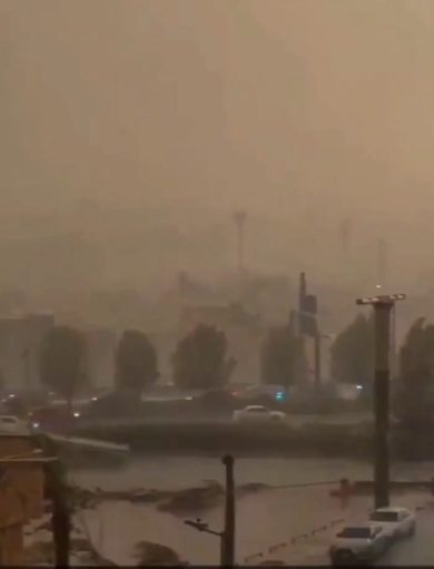 Arabia Saudita: inondazioni e danni a causa delle tempeste alla Mecca | video