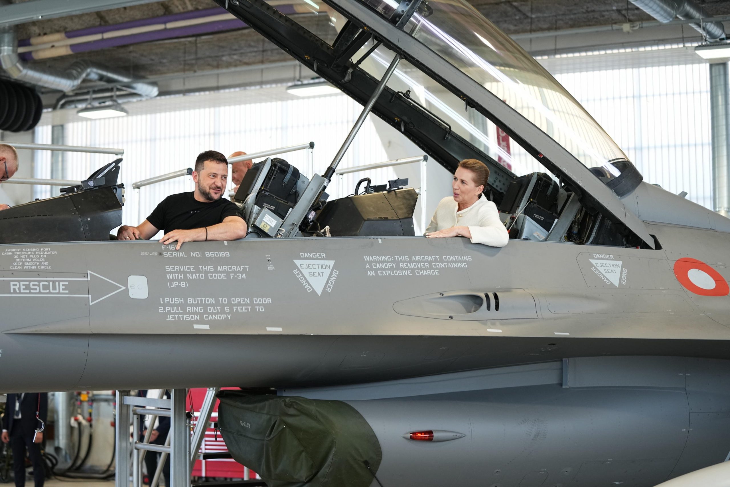 Così gli F16 cambieranno la strategia di guerra di Kiev