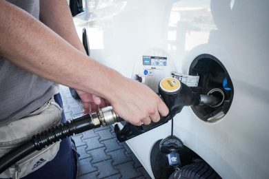 Mimit, prezzi dei carburanti stabili da tre giorni