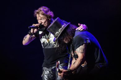 Guns N’ Roses: Perhaps è un godibile tuffo nel rock anni ’90