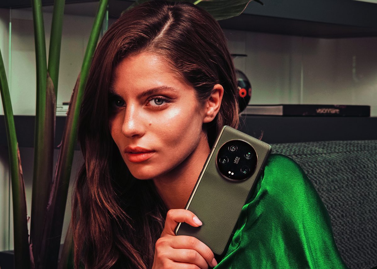 Naked, la moda della tecnologia nuda