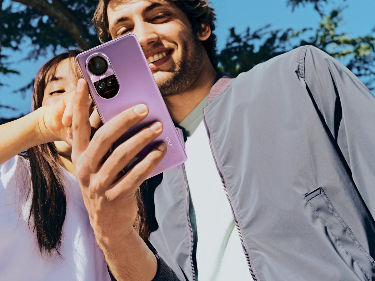 Naked, la moda della tecnologia nuda